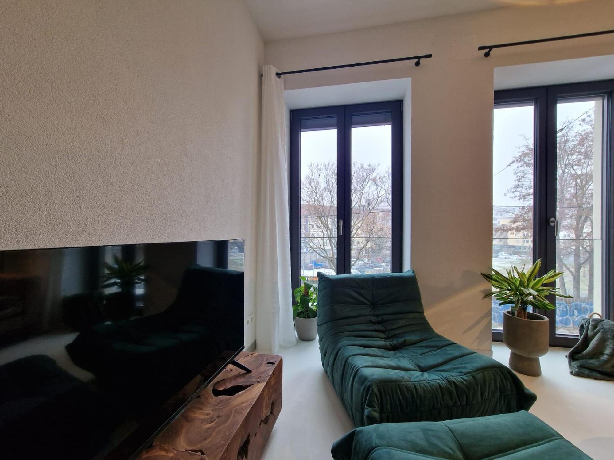 Stuttgart Lux Living - Stilvolles Wohnen Im Zentrum Номер фото