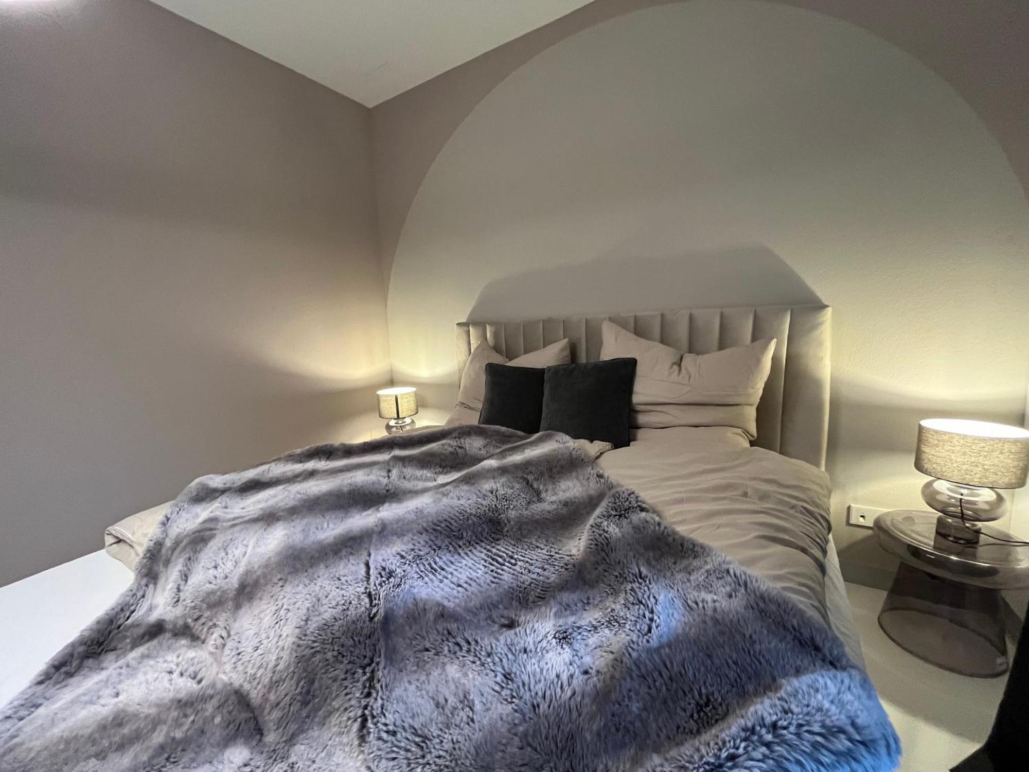 Stuttgart Lux Living - Stilvolles Wohnen Im Zentrum Номер фото