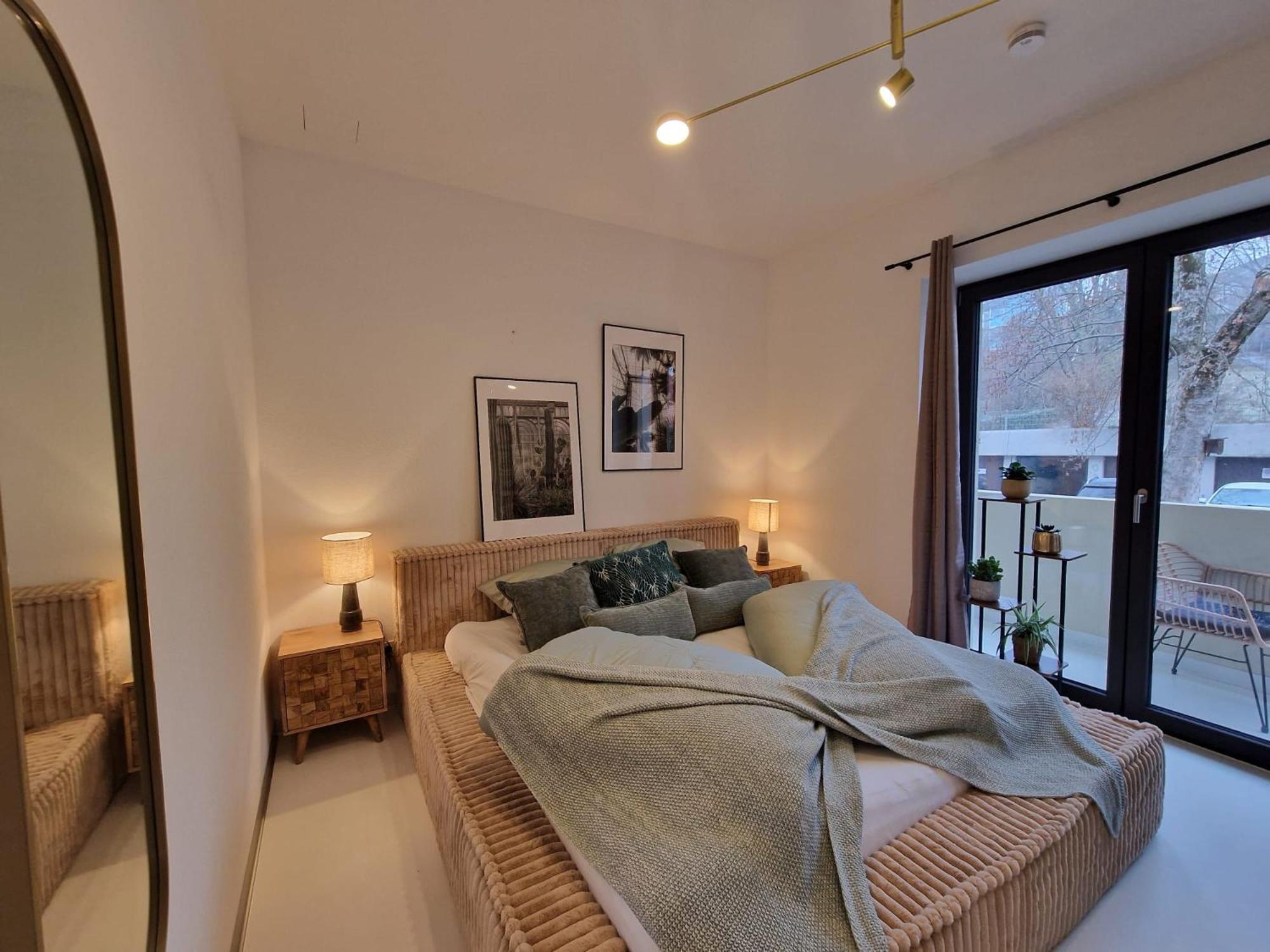 Stuttgart Lux Living - Stilvolles Wohnen Im Zentrum Номер фото